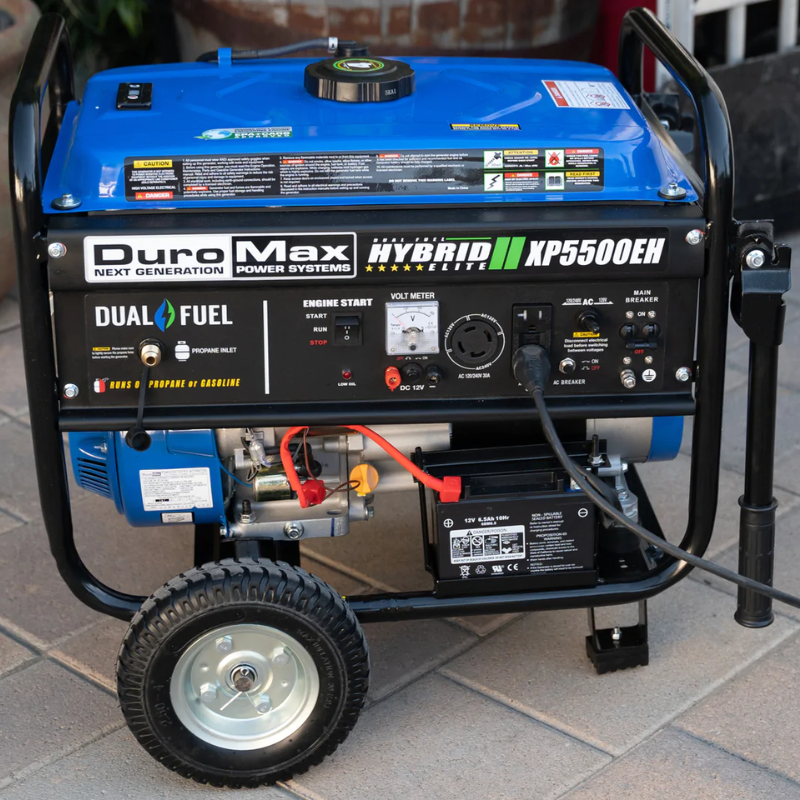 Generador portátil de combustible dual DuroMax de 5500 vatios